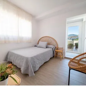 M A R I V E N T With Bathroom And Terrace 50 M2 Roses